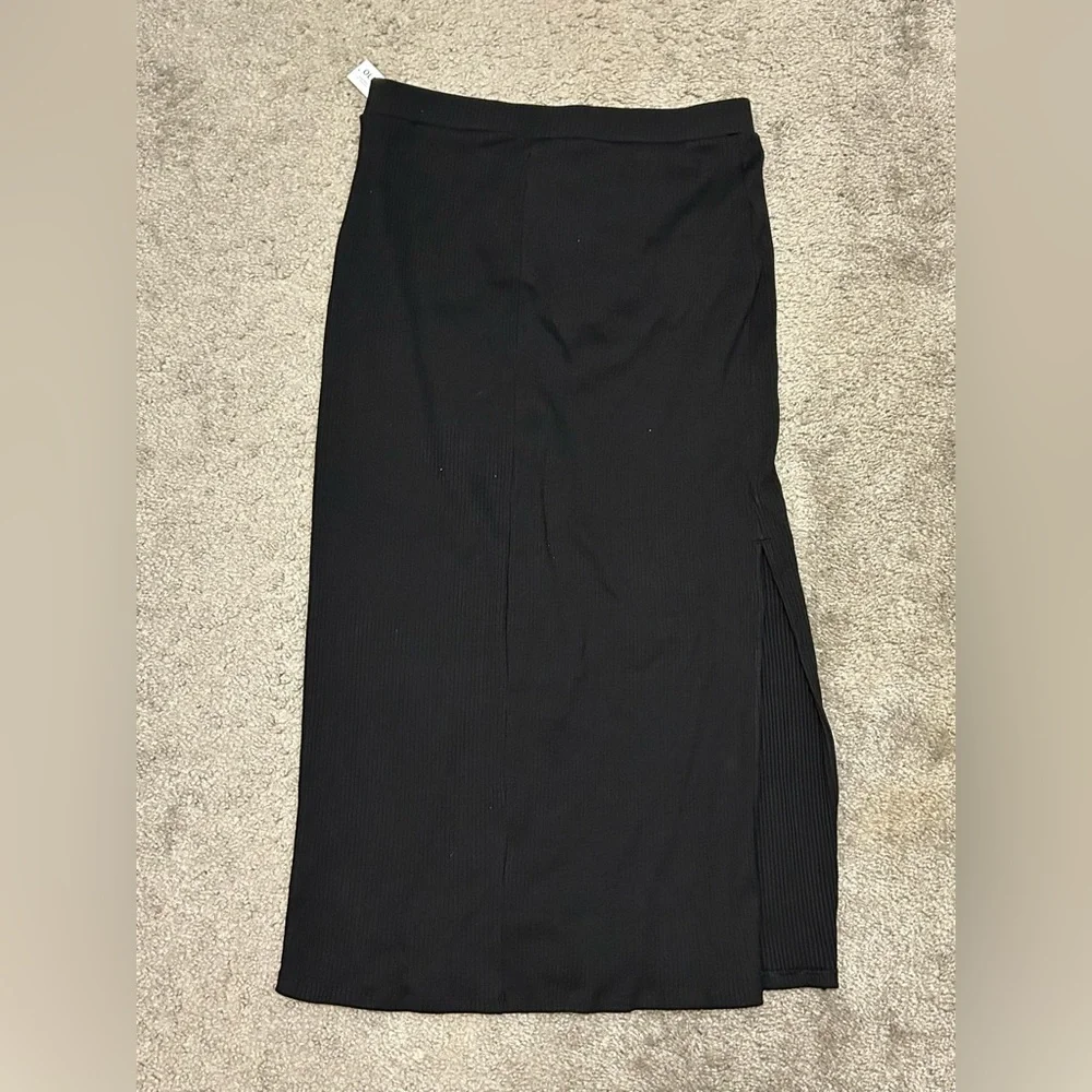 Old Navy Black Midi Pencil Skirt - Picture 8 of 9